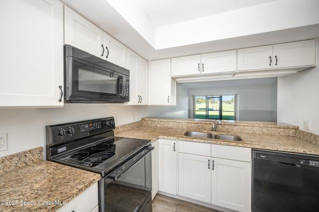 2230 Golf Isle Drive 702, Melbourne, FL 32935