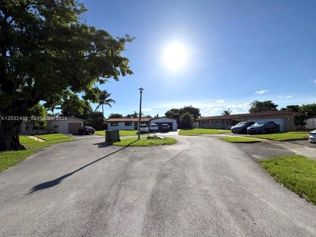 8721 NW 18th St, Pembroke Pines, FL 33024