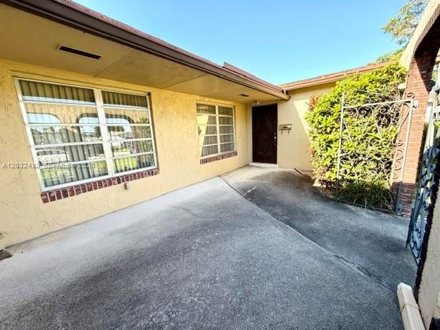 8721 NW 18th St, Pembroke Pines, FL 33024