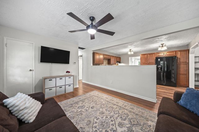 4990 Lindel Drive, Columbus, OH 43207