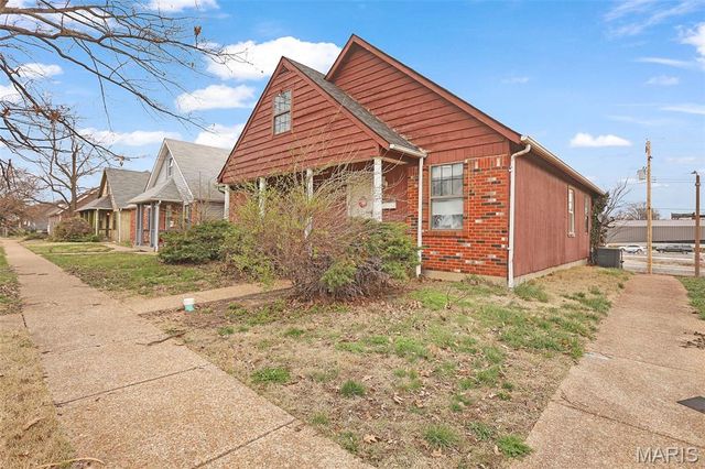 4317 E Fairfax Court, St Louis, MO 63113