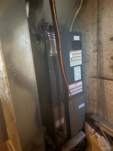 4317 E Fairfax Court, St Louis, MO 63113