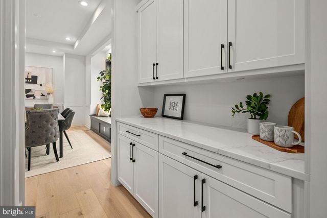 126 S HIGHLAND ST, Arlington, VA 22204