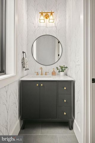 126 S HIGHLAND ST, Arlington, VA 22204