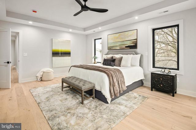 126 S HIGHLAND ST, Arlington, VA 22204