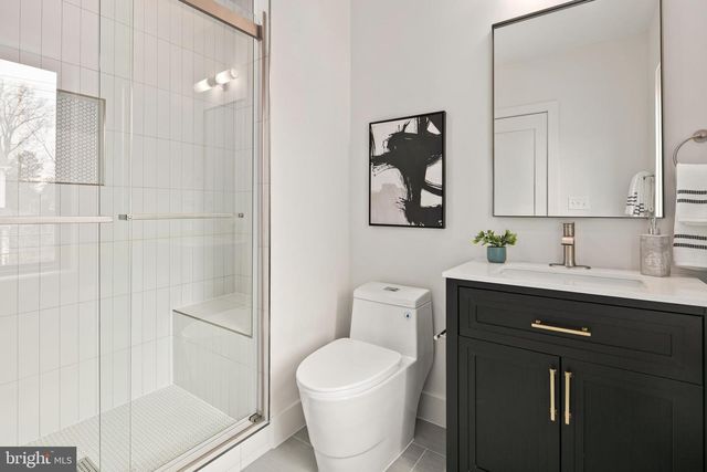 126 S HIGHLAND ST, Arlington, VA 22204