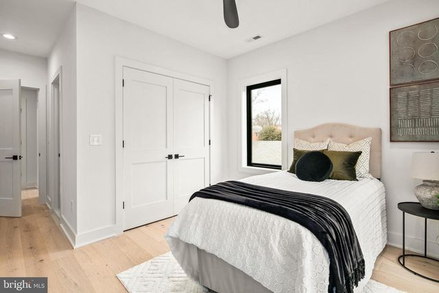 126 S HIGHLAND ST, Arlington, VA 22204