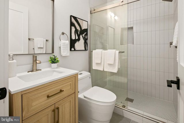 126 S HIGHLAND ST, Arlington, VA 22204