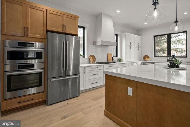 126 S HIGHLAND ST, Arlington, VA 22204