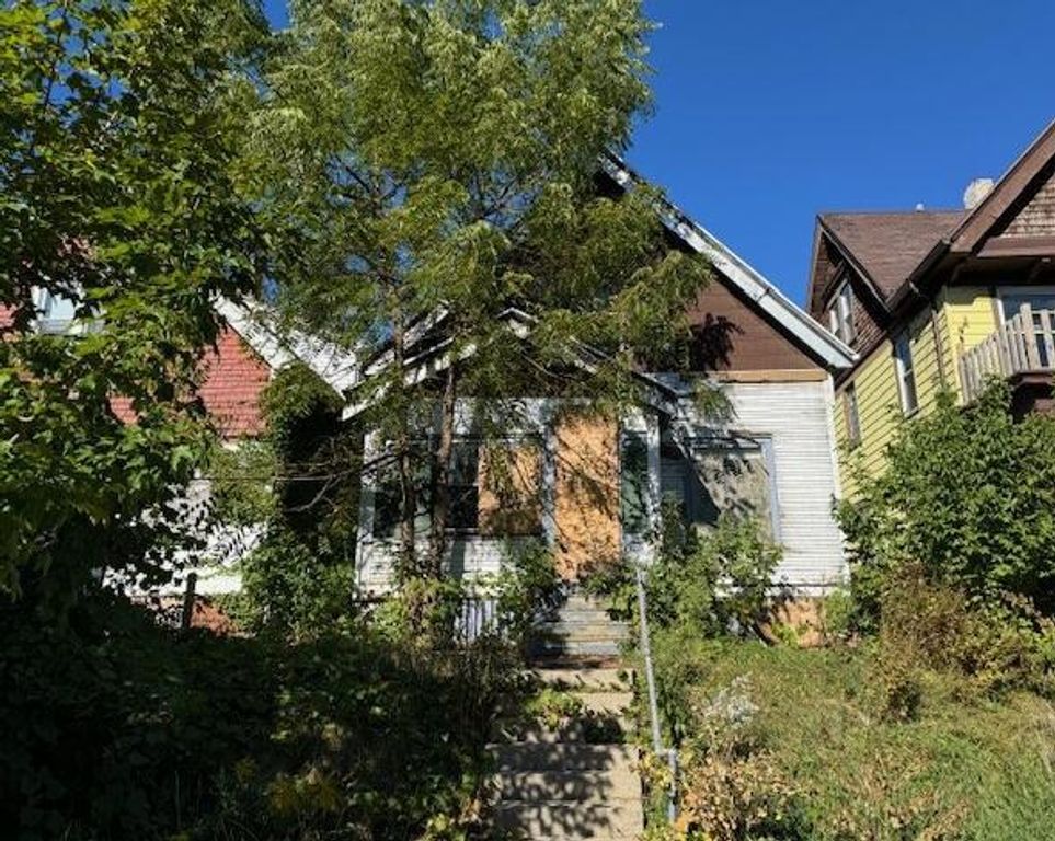 3179 N 14th STREET, Milwaukee, WI 53206