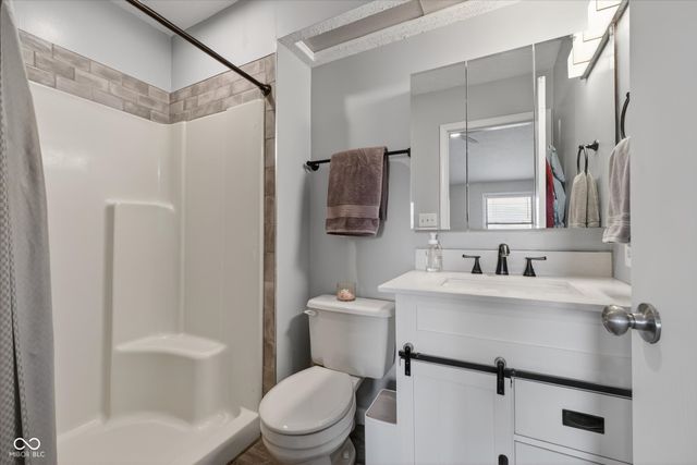 6131 Apache Drive, Indianapolis, IN 46254