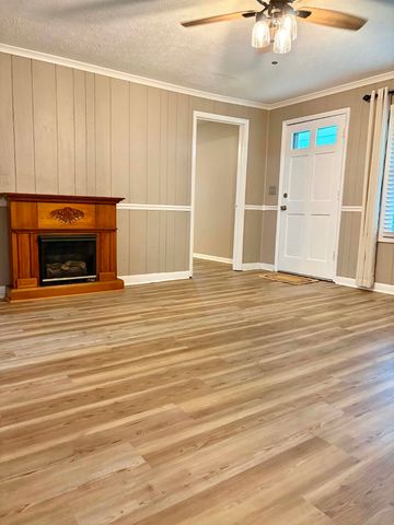 4936 Rock House Rd, Portland, TN 37148