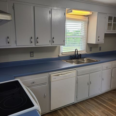 4936 Rock House Rd, Portland, TN 37148