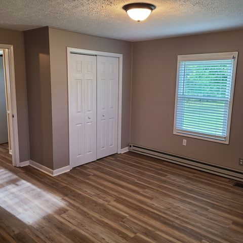 4936 Rock House Rd, Portland, TN 37148