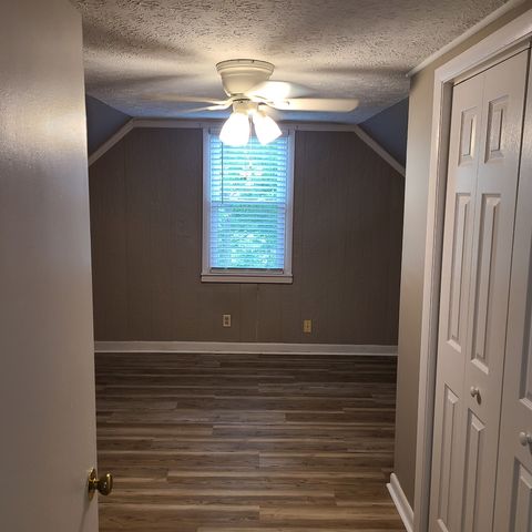 4936 Rock House Rd, Portland, TN 37148