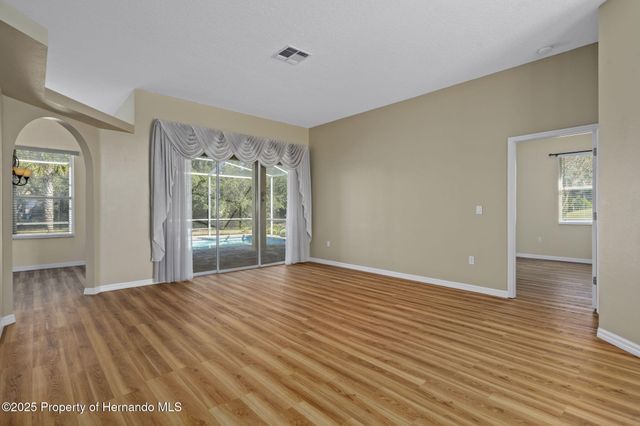 9376 Bearwalk Path, Weeki Wachee, FL 34613