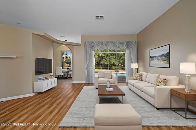 9376 Bearwalk Path, Weeki Wachee, FL 34613