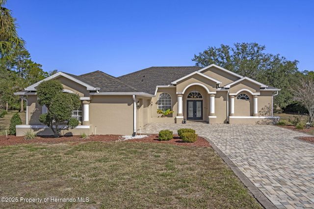 9376 Bearwalk Path, Weeki Wachee, FL 34613