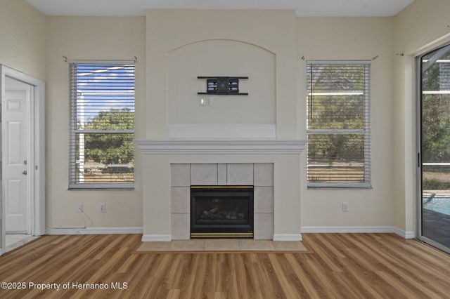 9376 Bearwalk Path, Weeki Wachee, FL 34613