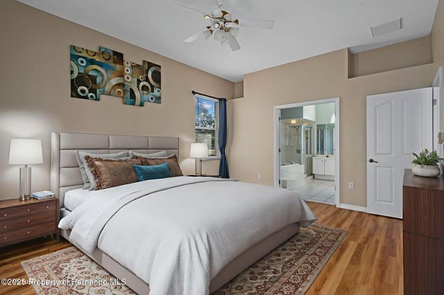 9376 Bearwalk Path, Weeki Wachee, FL 34613