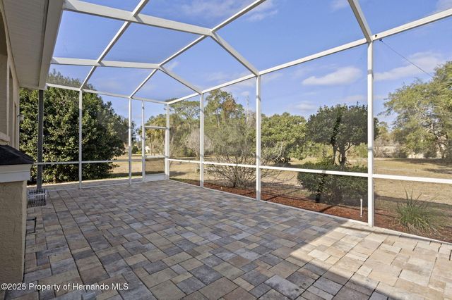 9376 Bearwalk Path, Weeki Wachee, FL 34613