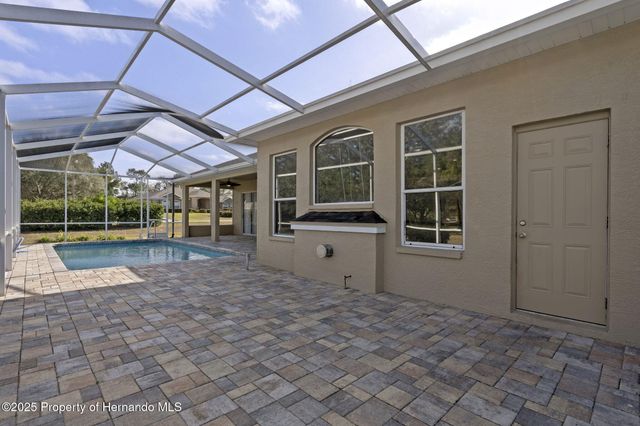 9376 Bearwalk Path, Weeki Wachee, FL 34613