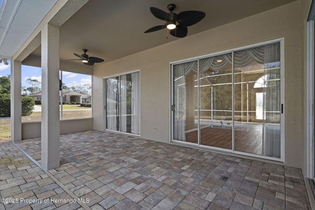 9376 Bearwalk Path, Weeki Wachee, FL 34613