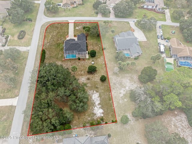 9376 Bearwalk Path, Weeki Wachee, FL 34613
