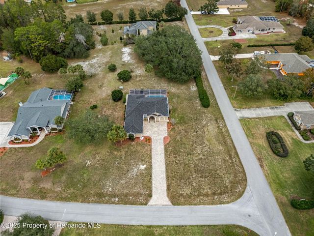 9376 Bearwalk Path, Weeki Wachee, FL 34613