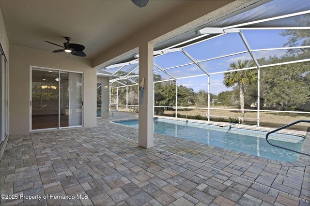 9376 Bearwalk Path, Weeki Wachee, FL 34613