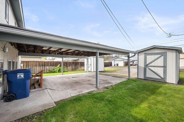 1641 E Crown Ave, Spokane, WA 99207
