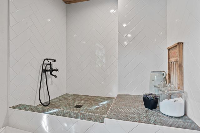 101 S Scott Ave, Newport, WA 99156