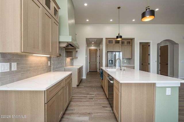 2850 Kuehne Lane, Las Cruces, NM 88011