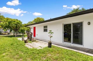 24 SW 6th Street #2, Hallandale Beach, FL 33009