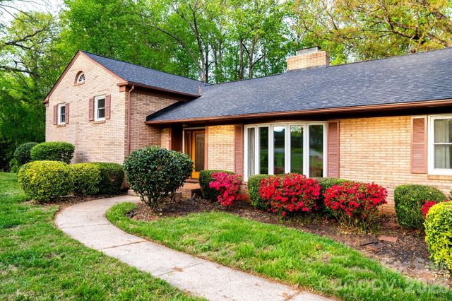 234 Edgewood Drive, Statesville, NC 28625