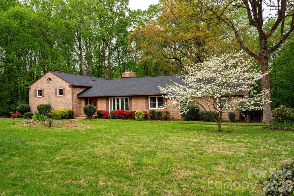 234 Edgewood Drive, Statesville, NC 28625