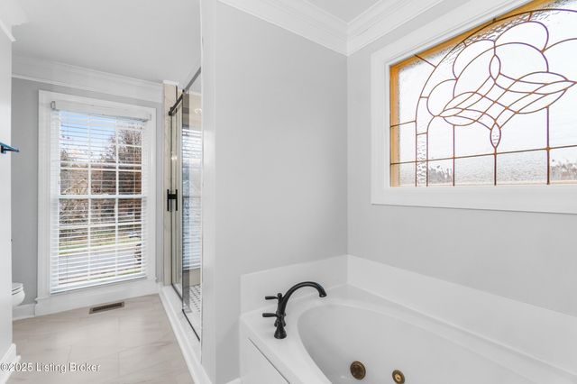 13104 Willow Forest Dr, Louisville, KY 40245