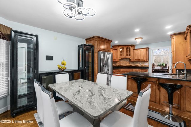 13104 Willow Forest Dr, Louisville, KY 40245