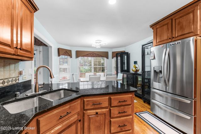 13104 Willow Forest Dr, Louisville, KY 40245