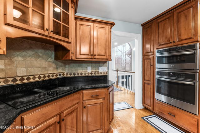 13104 Willow Forest Dr, Louisville, KY 40245