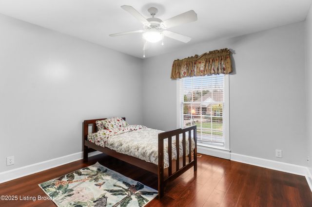 13104 Willow Forest Dr, Louisville, KY 40245