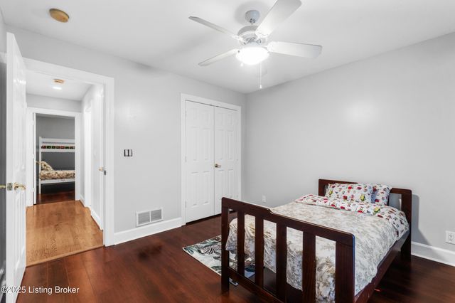 13104 Willow Forest Dr, Louisville, KY 40245