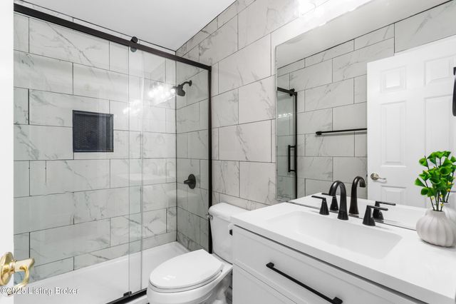 13104 Willow Forest Dr, Louisville, KY 40245