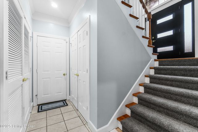 13104 Willow Forest Dr, Louisville, KY 40245