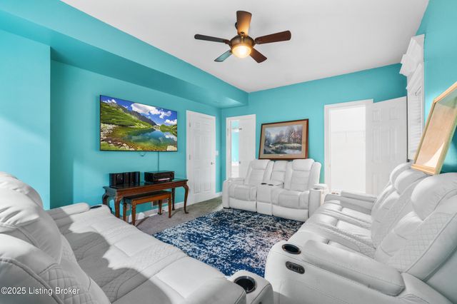 13104 Willow Forest Dr, Louisville, KY 40245