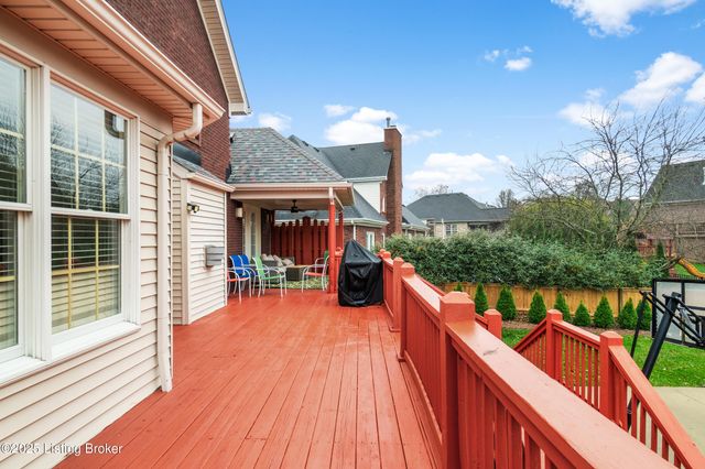 13104 Willow Forest Dr, Louisville, KY 40245