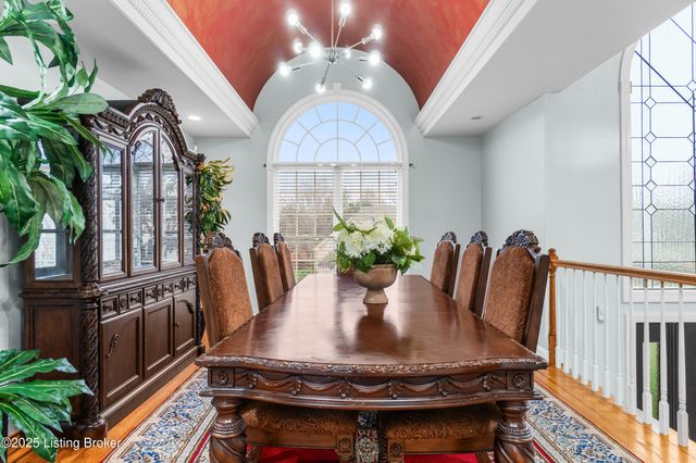 13104 Willow Forest Dr, Louisville, KY 40245