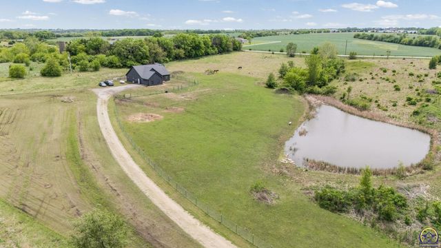 1714 SE Herschell RD, Tecumseh, KS 66542