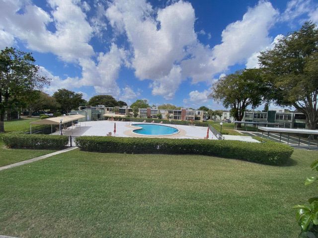 7365 NW 18 Street 202, Margate, FL 33063