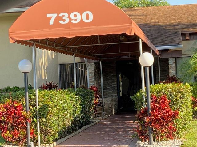 7365 NW 18 Street 202, Margate, FL 33063